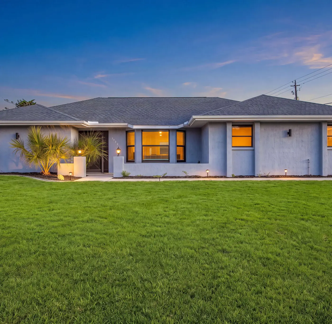 Gorgeous 4 Bedroom Home with Private Pool and Full Kitchen in Rotonda West