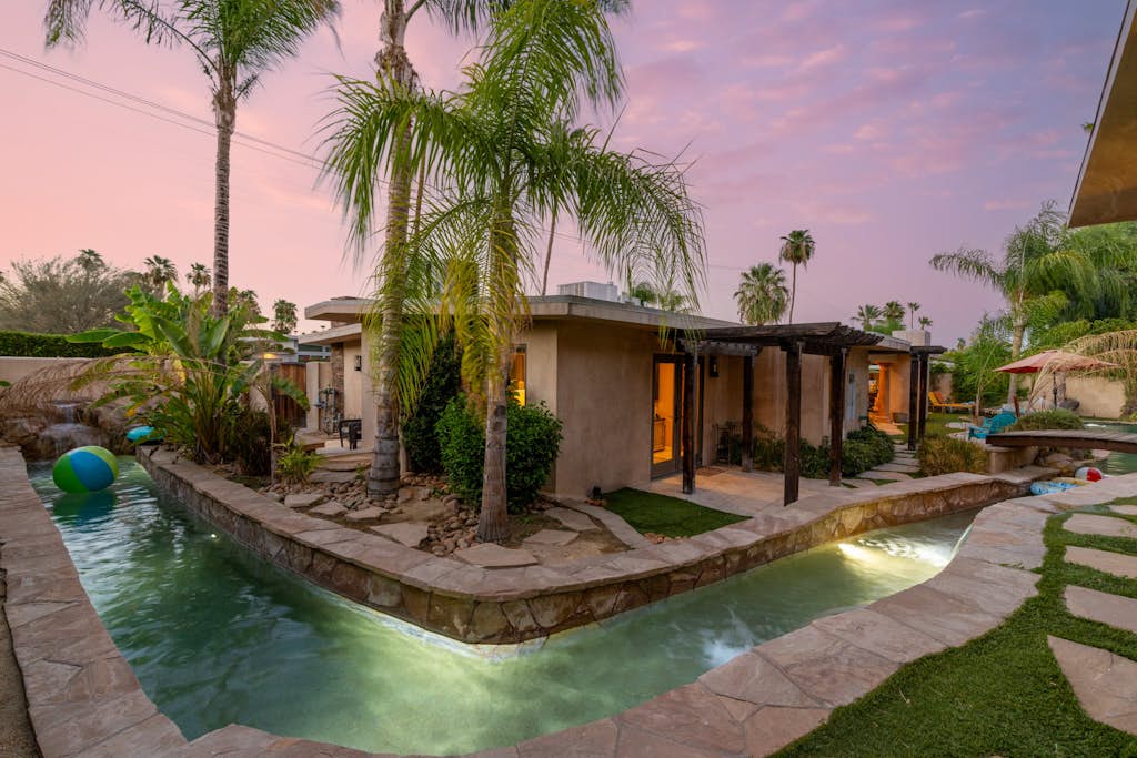 Desert Dunes | Lazy River & Water Slide | Swim-Up Bar | Dual Casitas | Sleeps 8