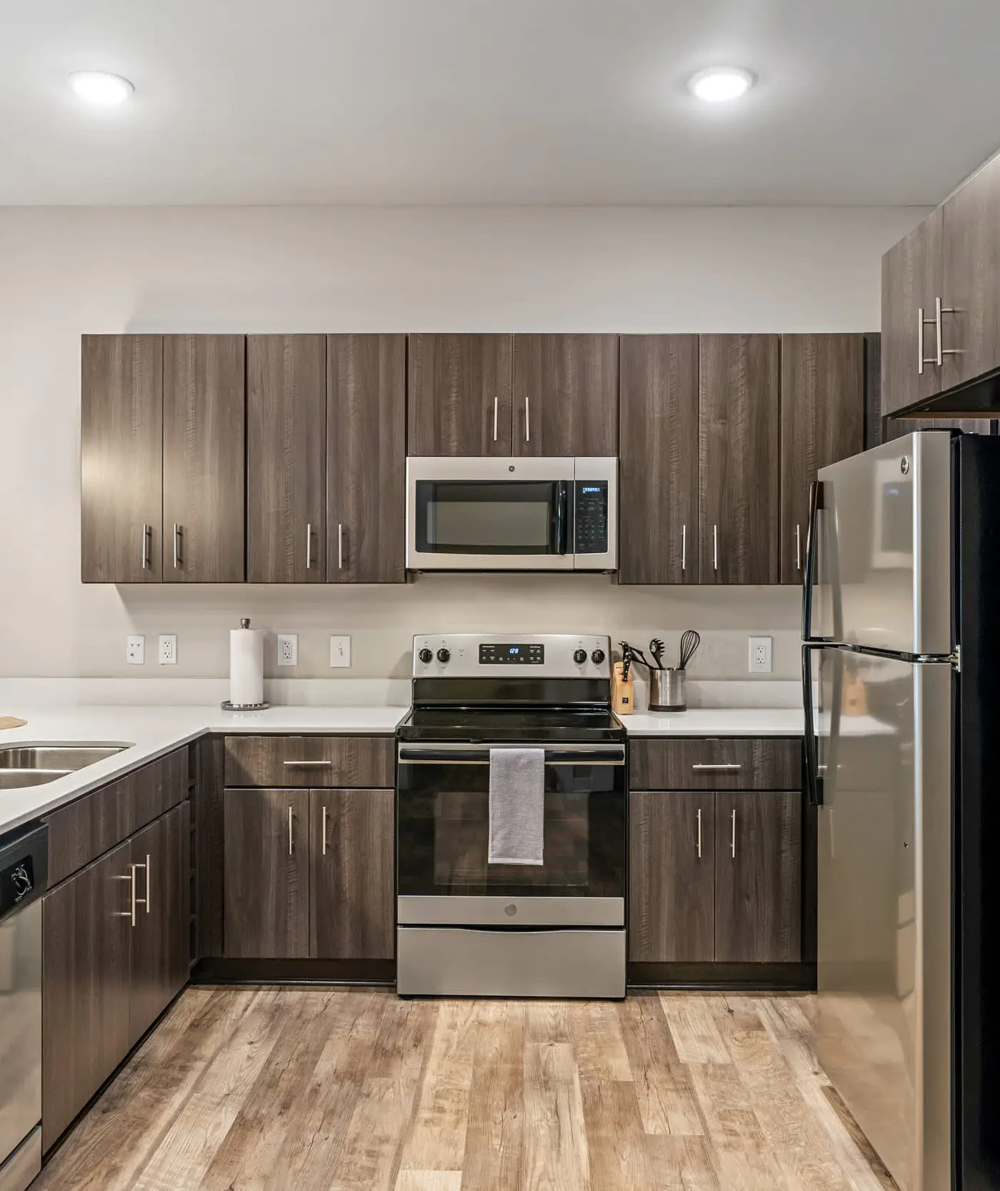 CozySuites Penrose | 1BR/1BA on Mass w/ pool & parking
