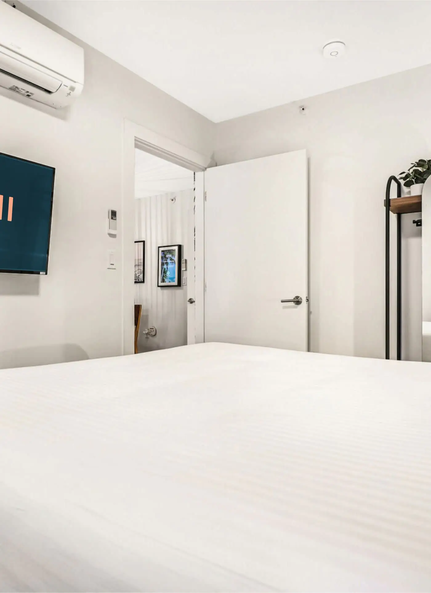 Roami at The Carmela | 1 Block to the Beach