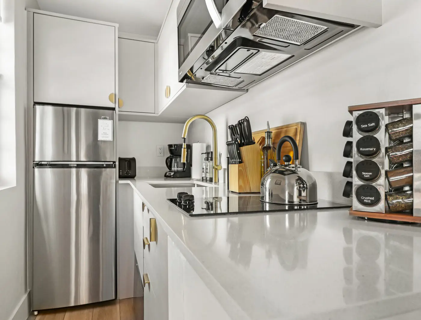 Roami at The Carmela |1 Block to Beach | 2BR