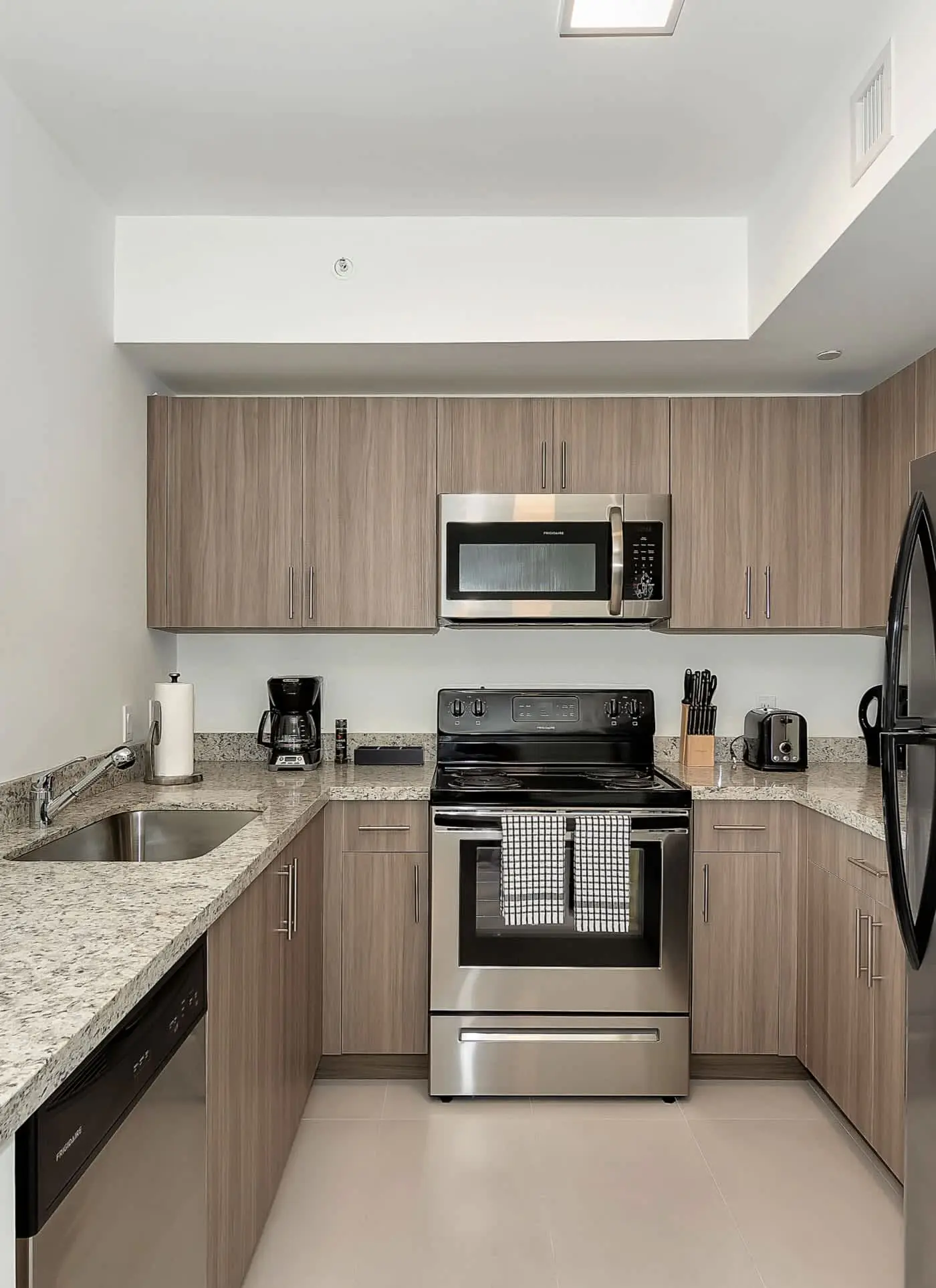 Roami at Grove 27 | Coconut Grove | Loft