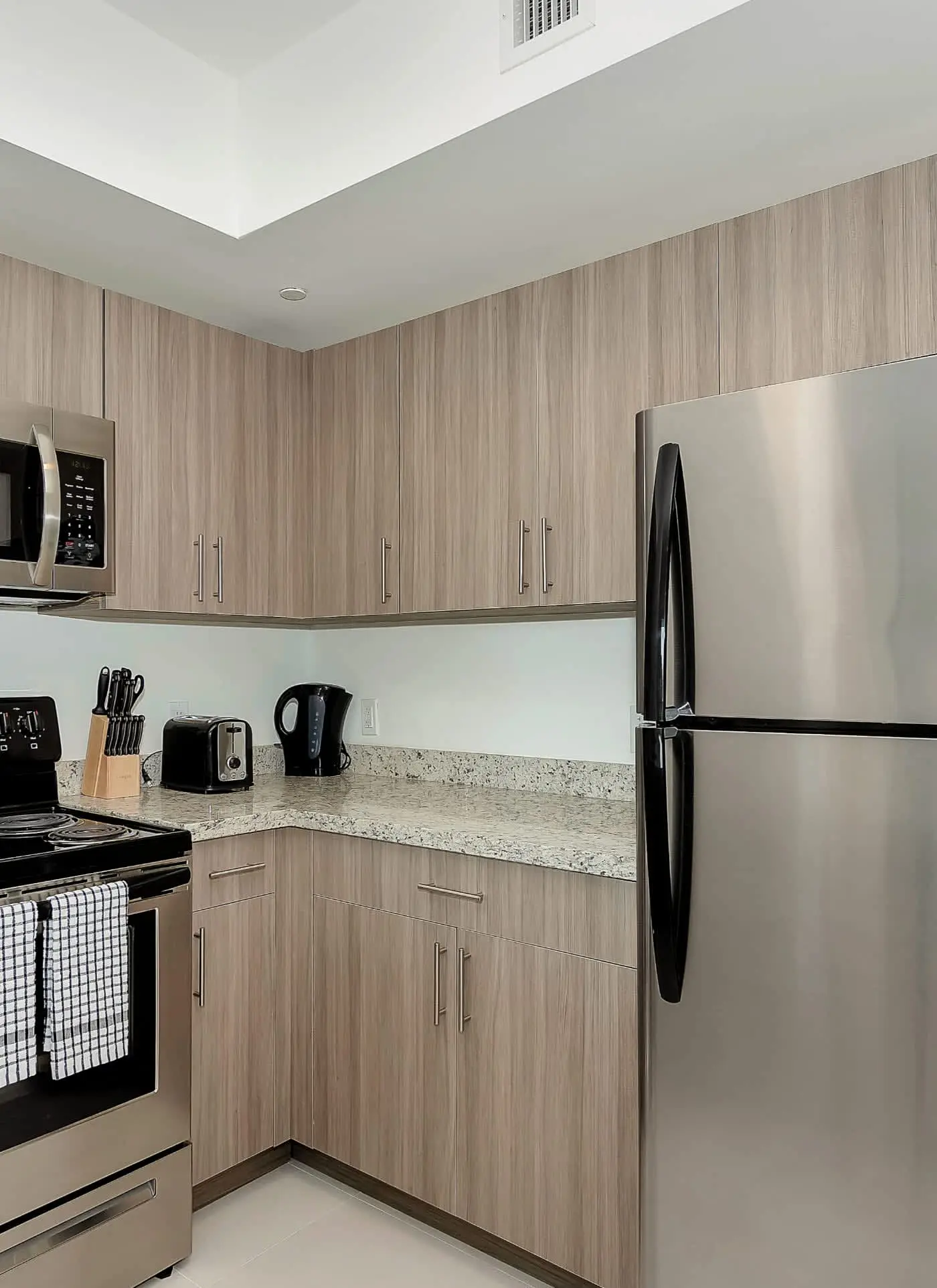 Roami at Grove 27 | Coconut Grove | Loft