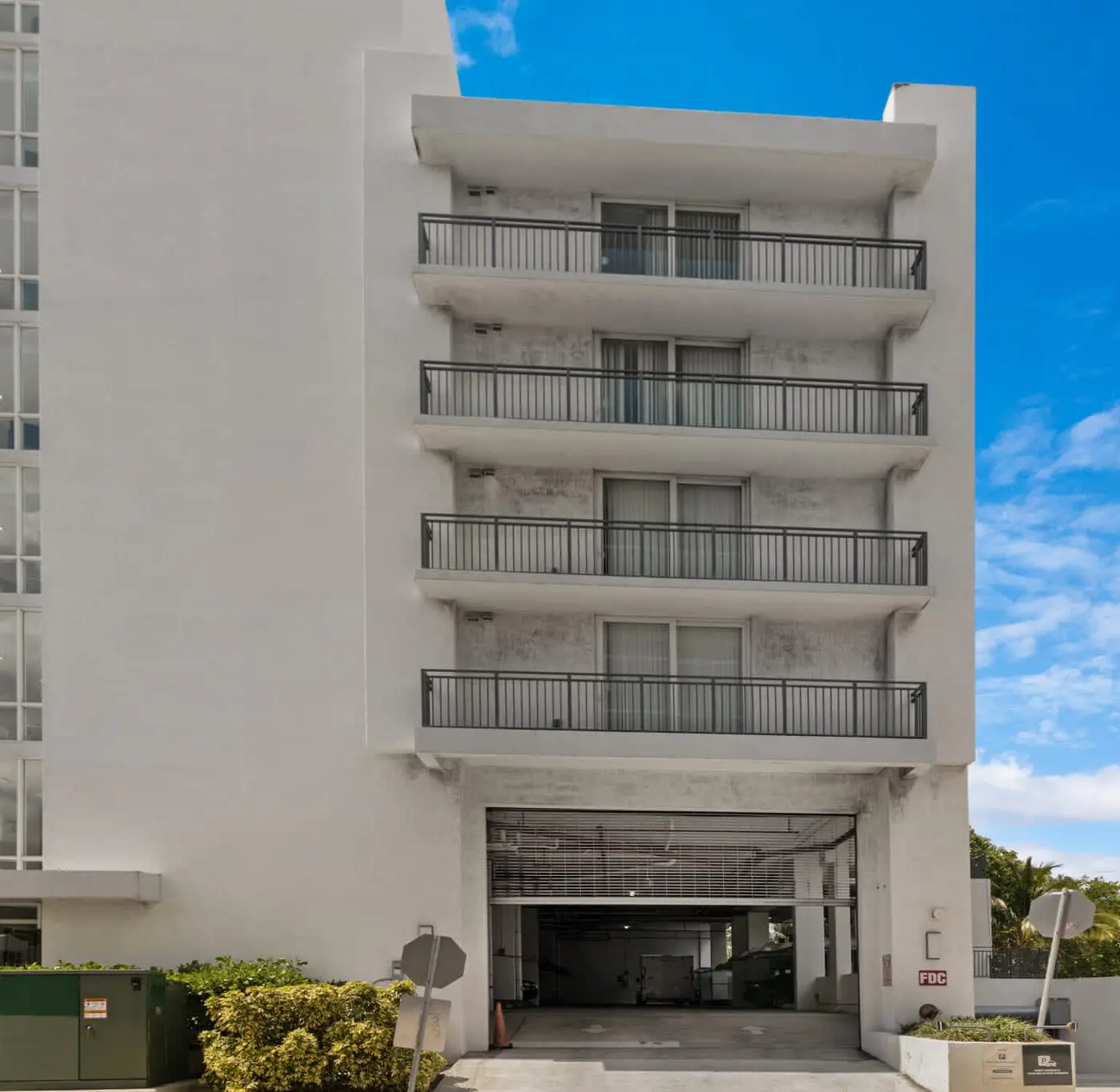 Roami at Grove 27 | Coconut Grove | Loft