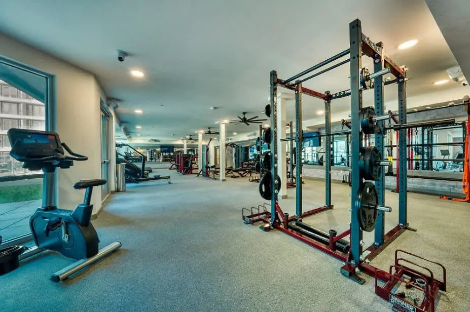 CozySuites PHX RORO Gym, Pets, Parking! 2BR