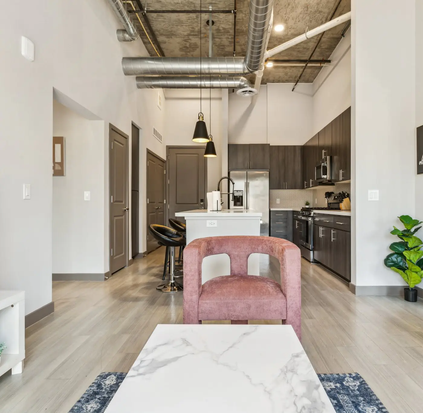 CozySuites PHX RORO Gym, Pets, Parking! 2BR