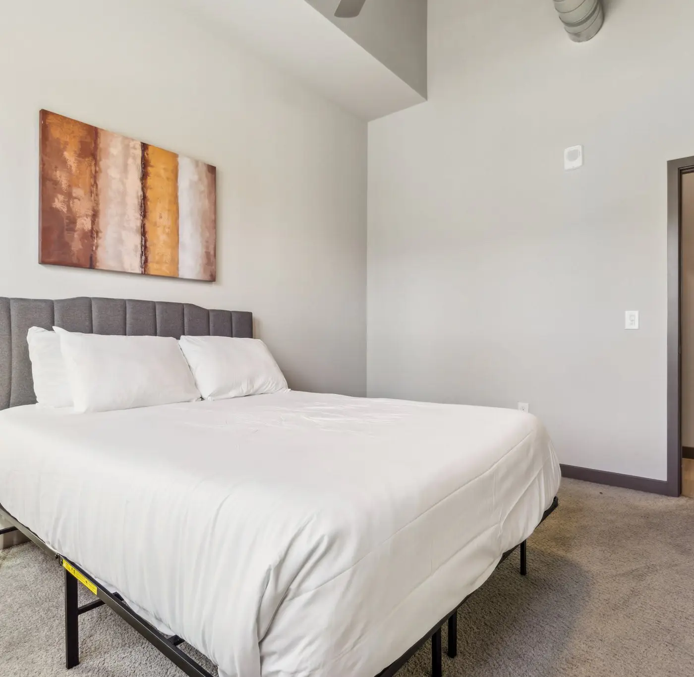 CozySuites PHX RORO Gym, Pets, Parking! 2BR