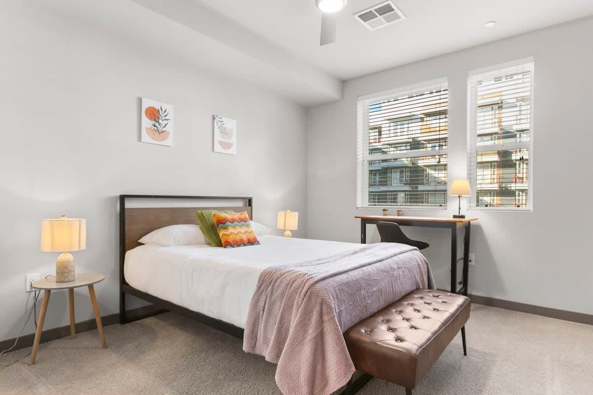 CozySuites Phoenix 3BR Apt w/ Pool, Parking, Pets