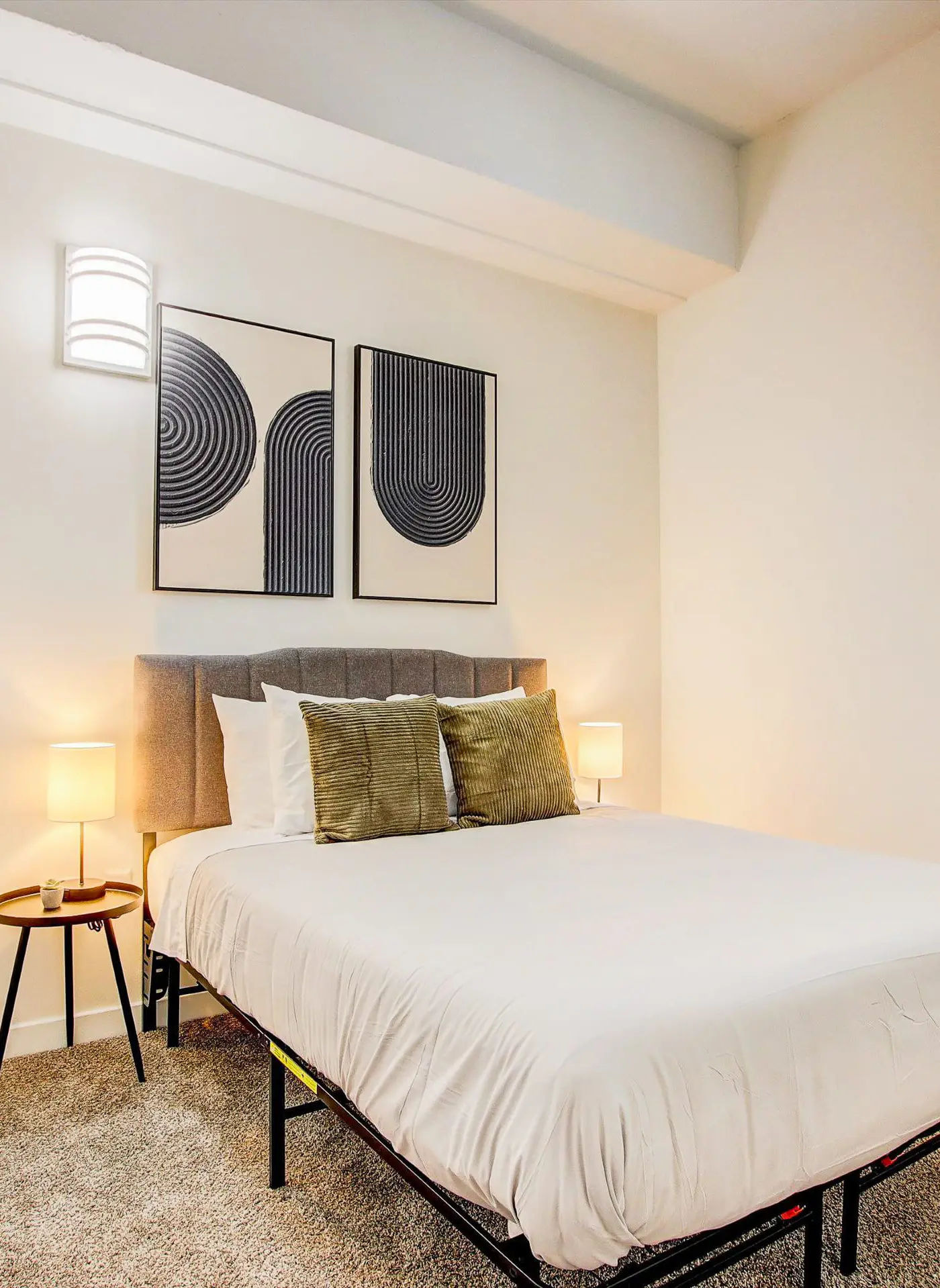 TWO CozySuites 4BR Queen Apt with Skybridge Access
