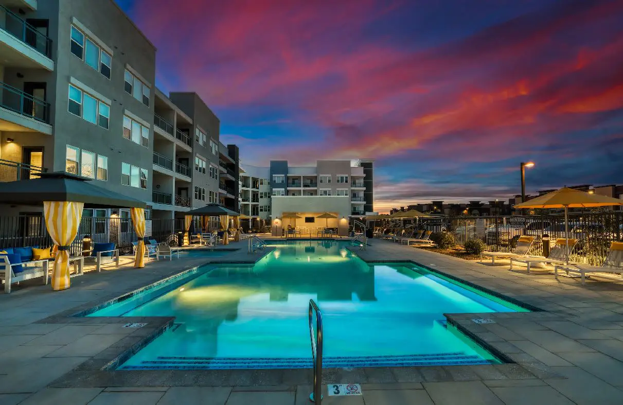 Stunning Westgate CozySuites by stadium 2BR