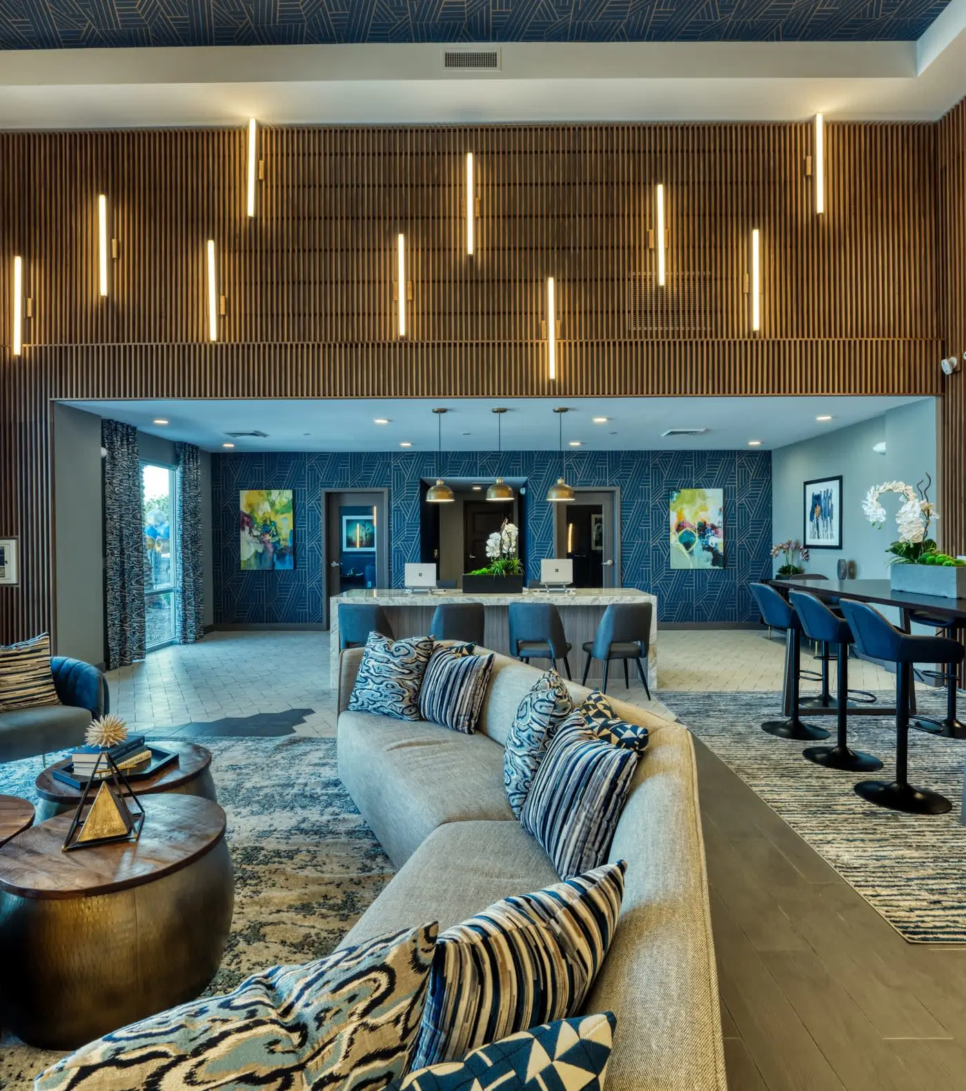 Stunning Westgate CozySuites by stadium 2BR