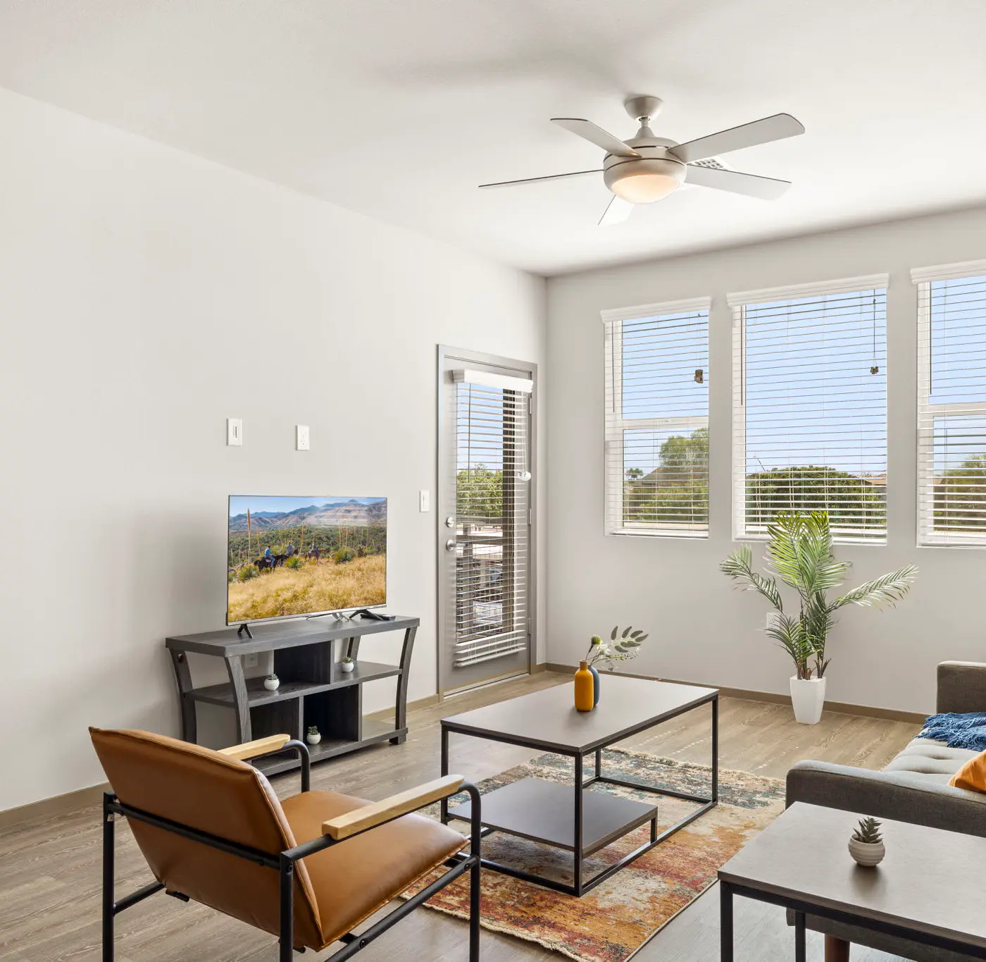 Stunning Westgate CozySuites by stadium 2BR
