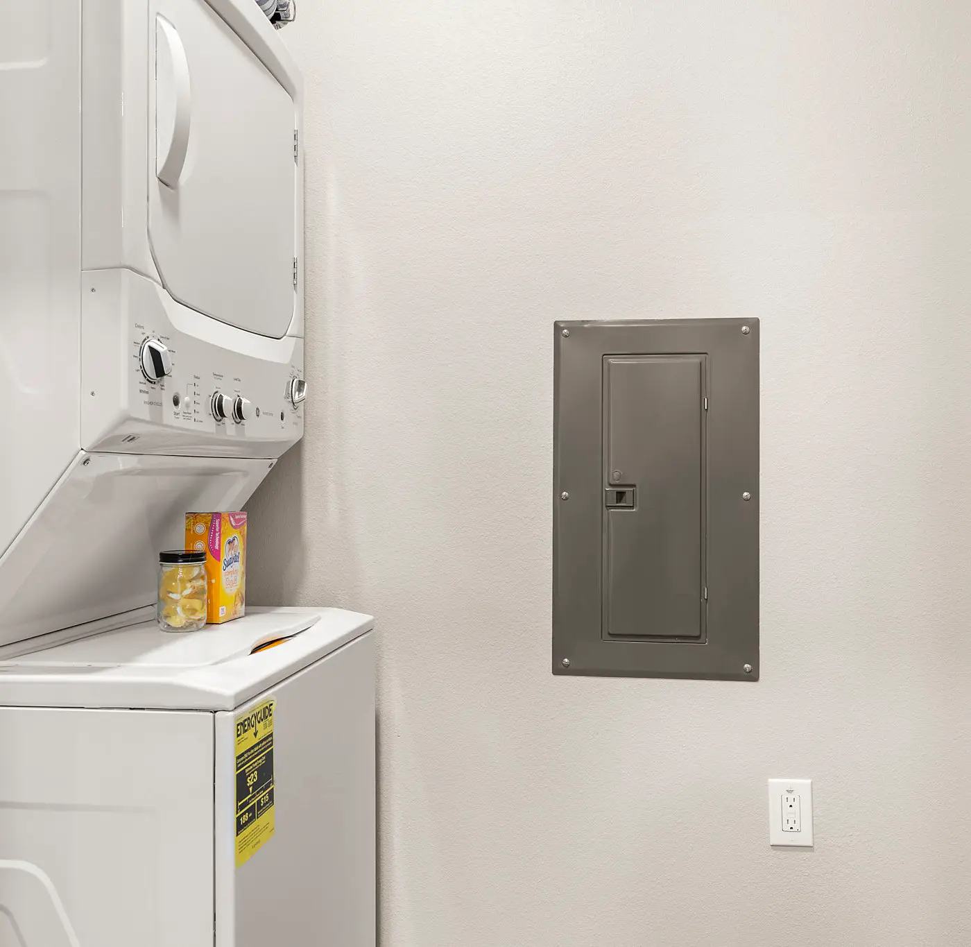 Stunning Westgate CozySuites by stadium 2BR