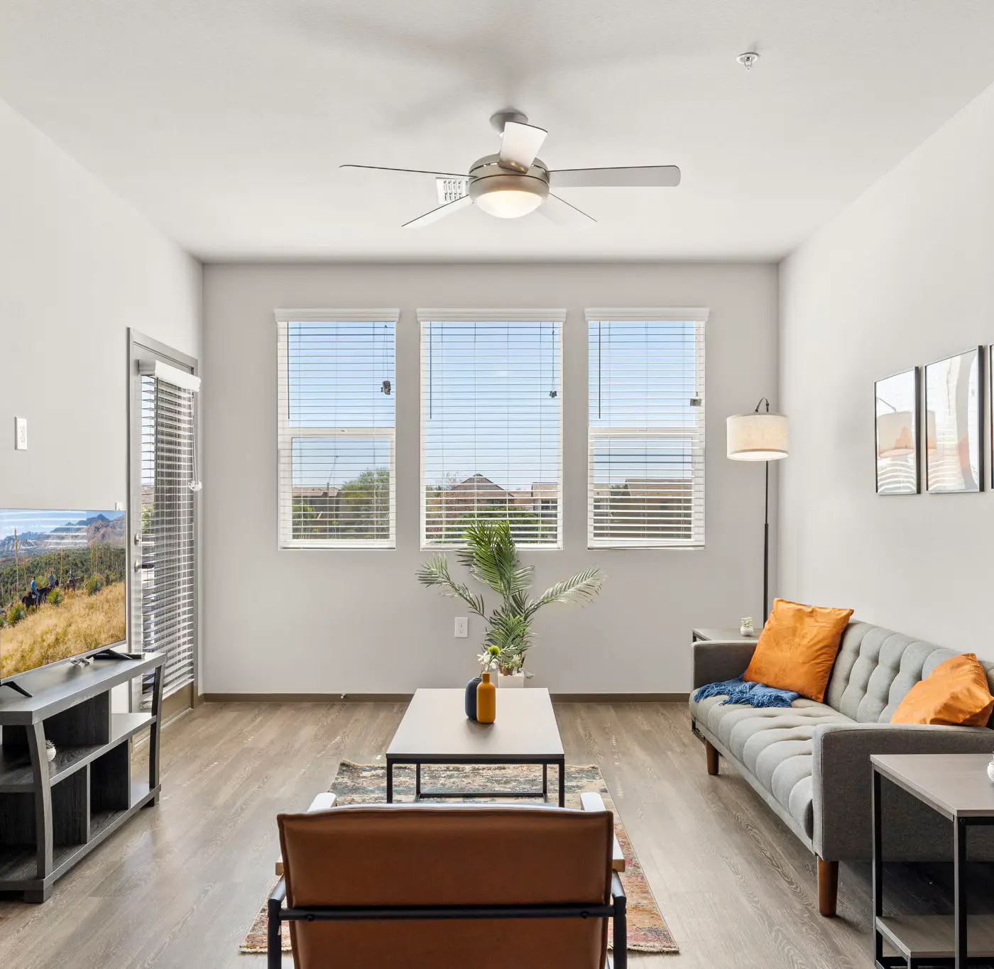 Stunning Westgate CozySuites by stadium 2BR
