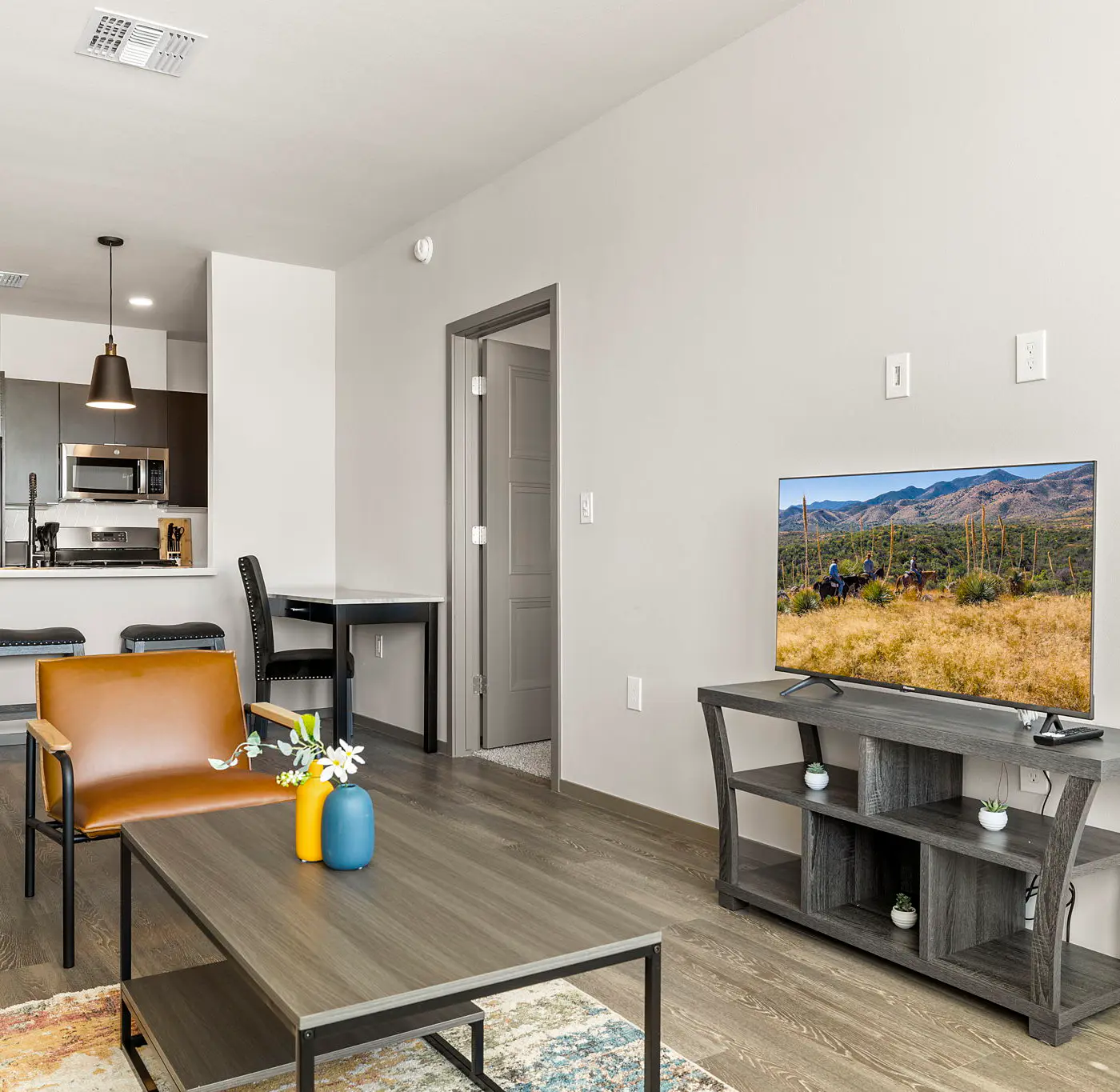 Stunning Westgate CozySuites by stadium 2BR