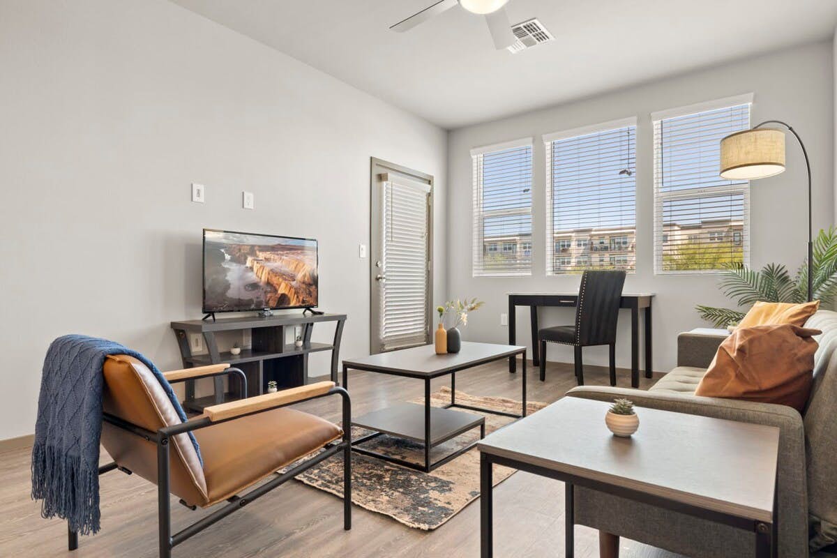 Stunning Westgate CozySuites by stadium 1BR