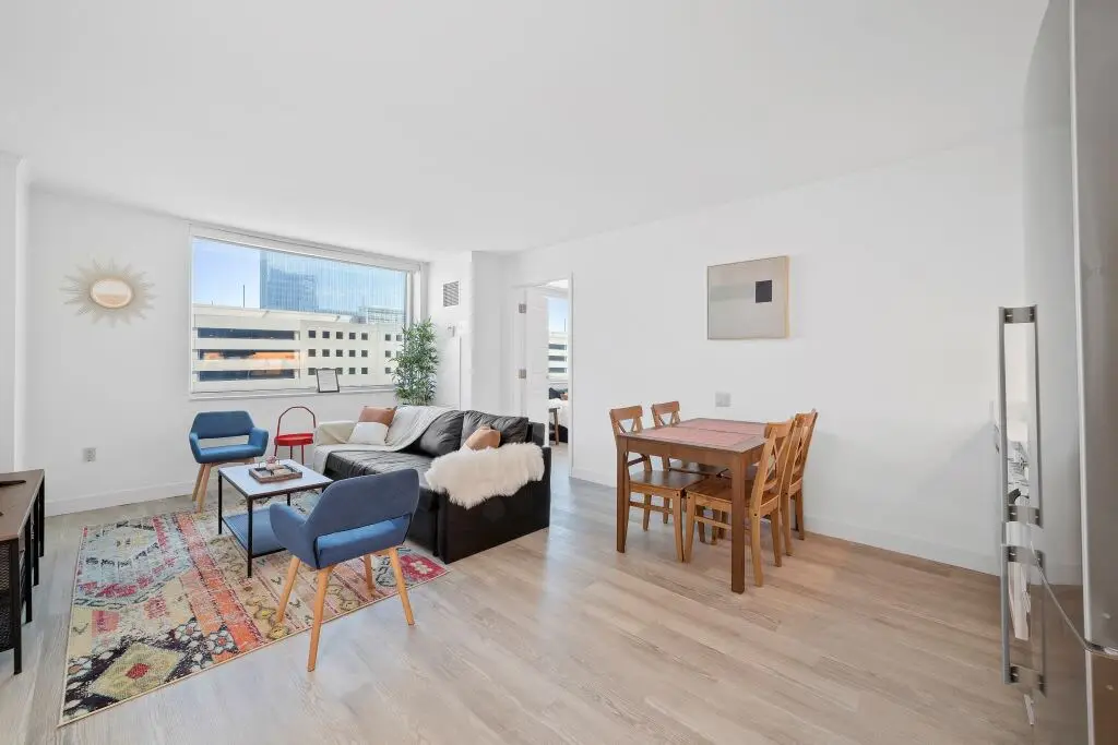 Sleep SIX Cozysuites, 1BR 2BA on the Boardwalk