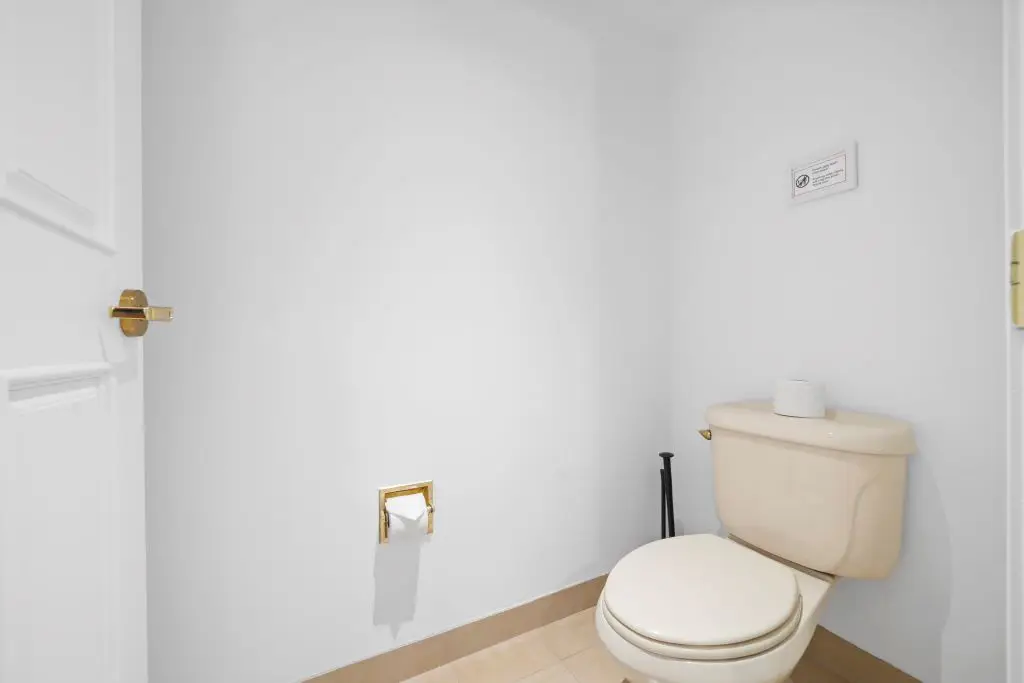 Modern 2BR 3BA | CozySuites at Showboat