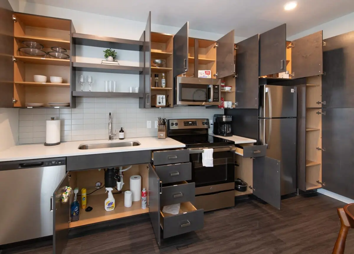 Cozysuites ArtCincy 1BR in Downtown Cincinnati