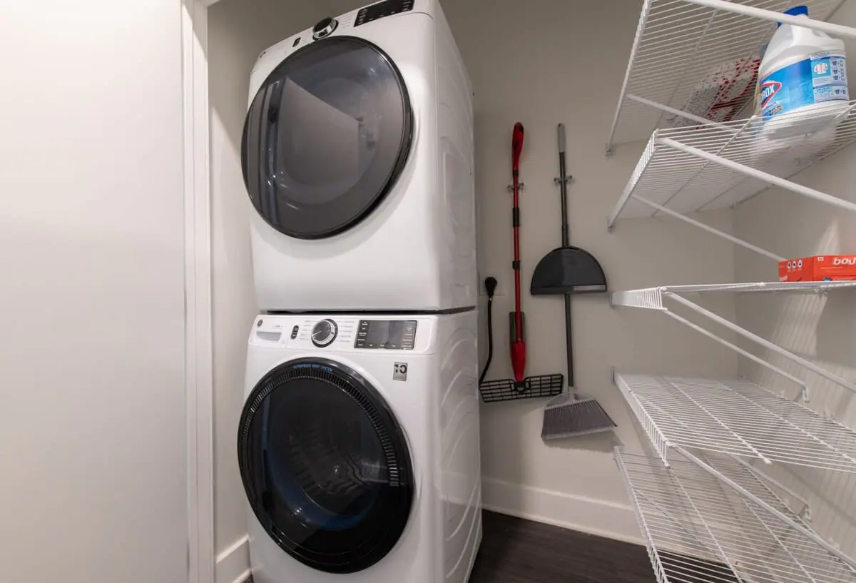 Cozysuites ArtCincy 1BR in Downtown Cincinnati