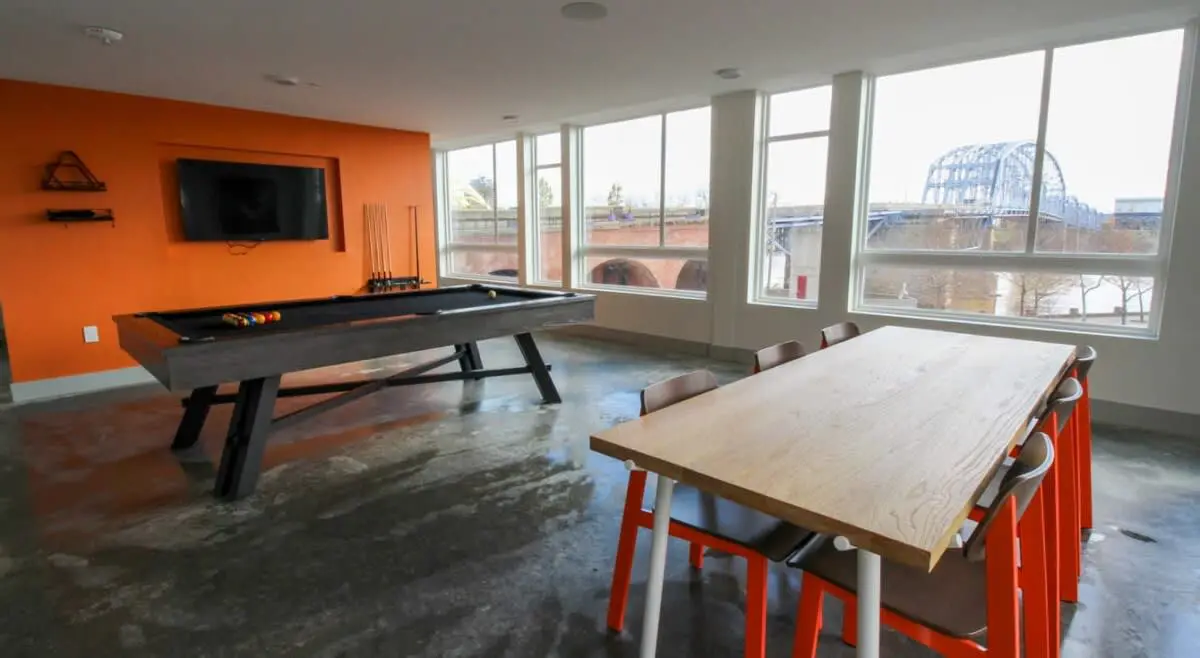 Cozysuites ArtCincy 1BR in Downtown Cincinnati