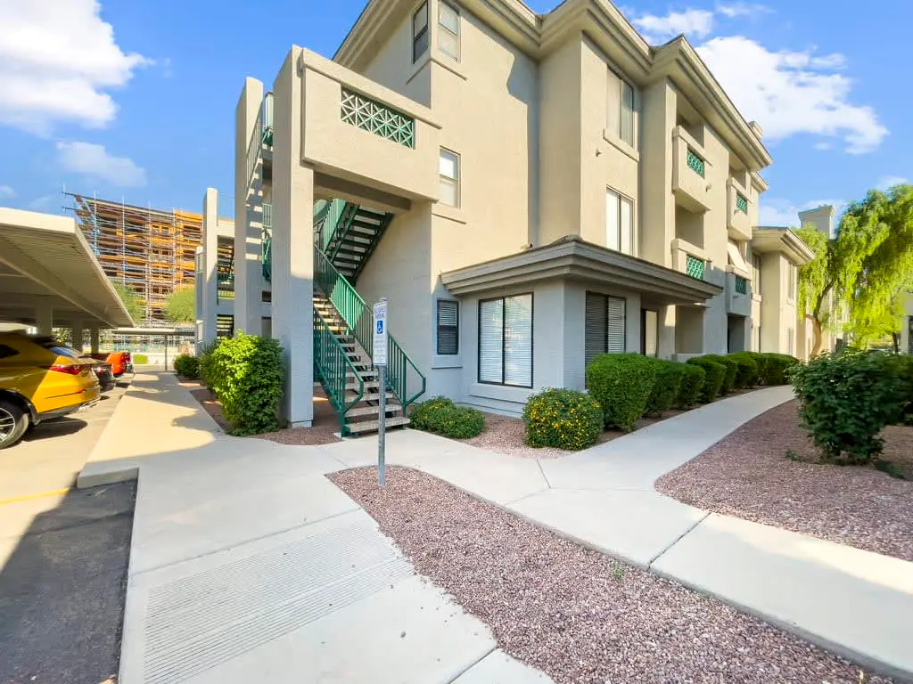 Cozysuites 1BR/1BA Oasis at Kierland Commons
