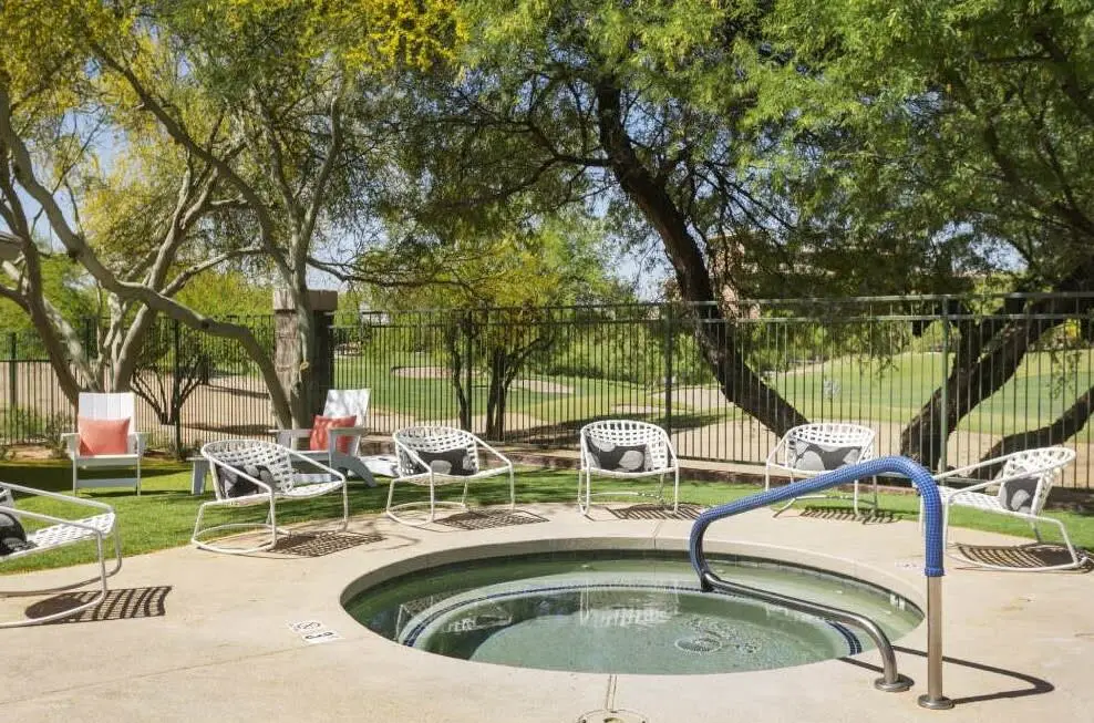 CozySuites 3BR/2BA Kierland Commons with pool
