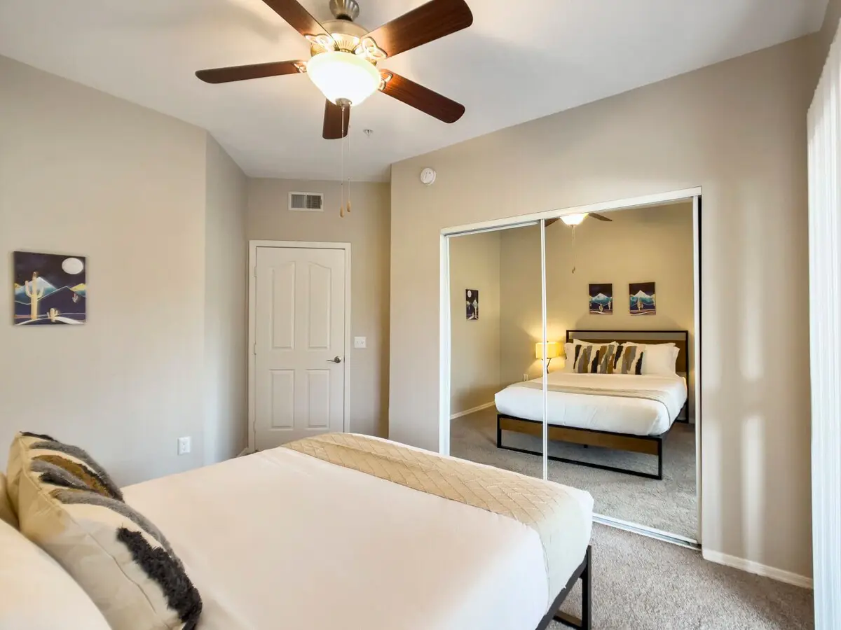 CozySuites 3BR/2BA Kierland Commons with pool