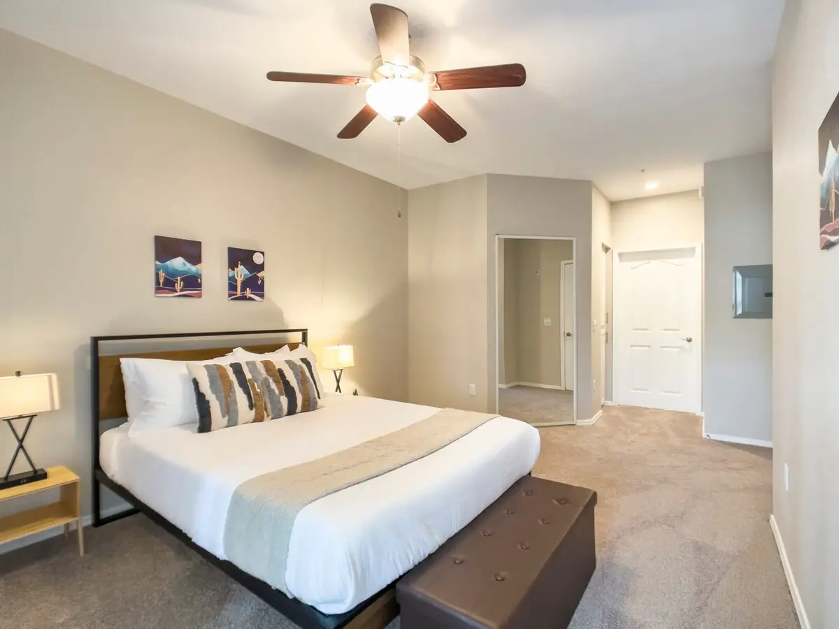 CozySuites 3BR/2BA Kierland Commons with pool