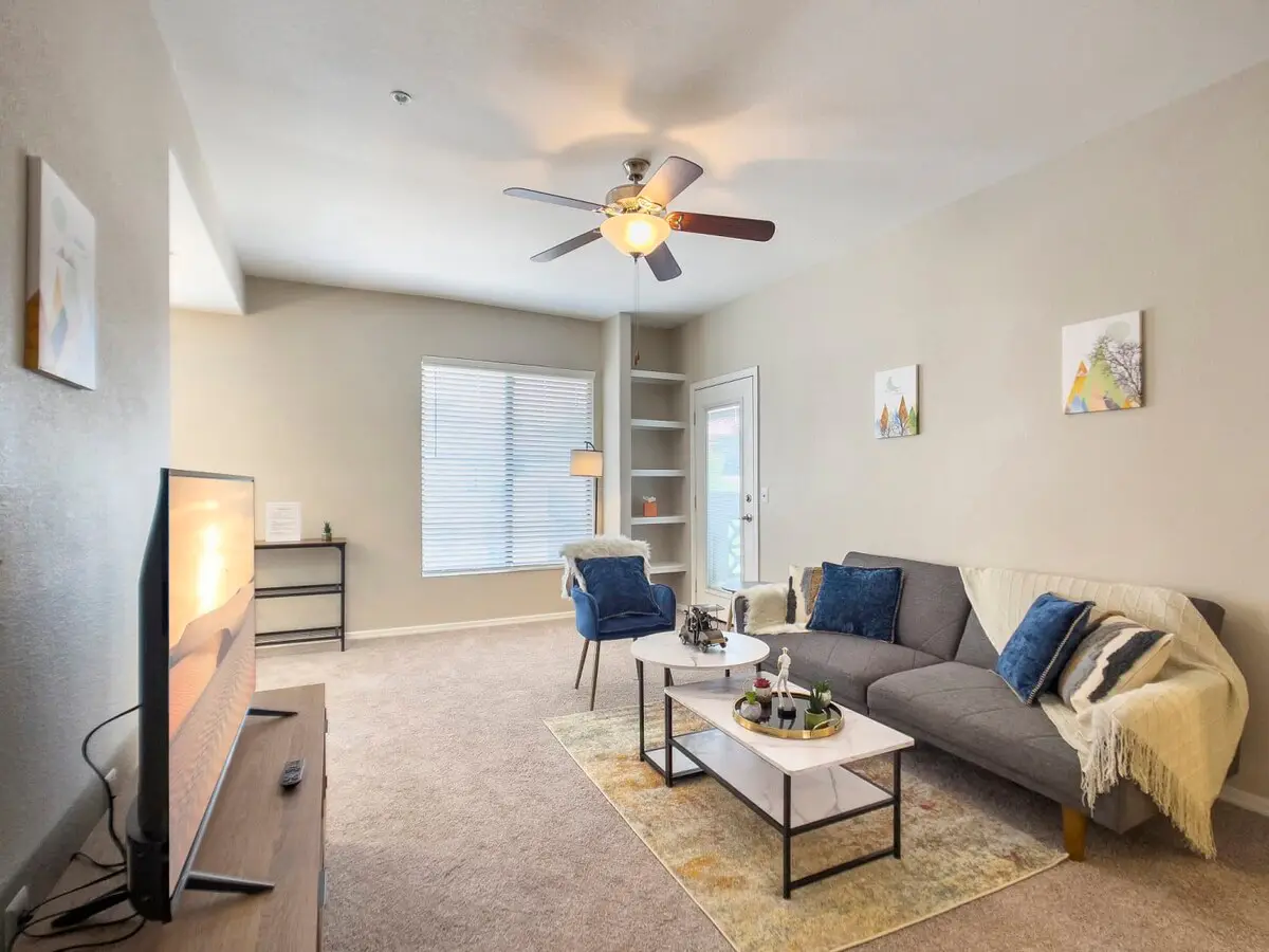 CozySuites 3BR/2BA Kierland Commons with pool
