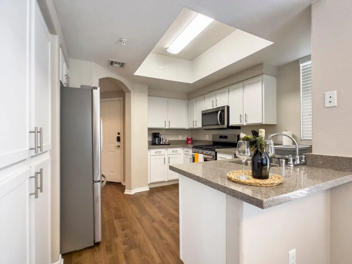 CozySuites 3BR/2BA Kierland Commons with pool