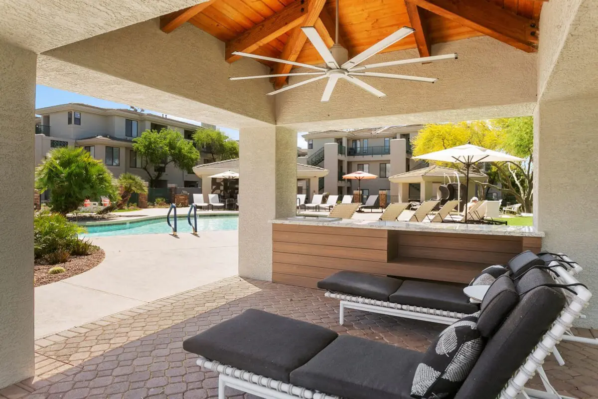 CozySuites 3BR/2BA Kierland Commons with pool