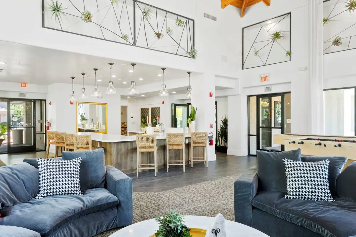 CozySuites 3BR/2BA Kierland Commons with pool