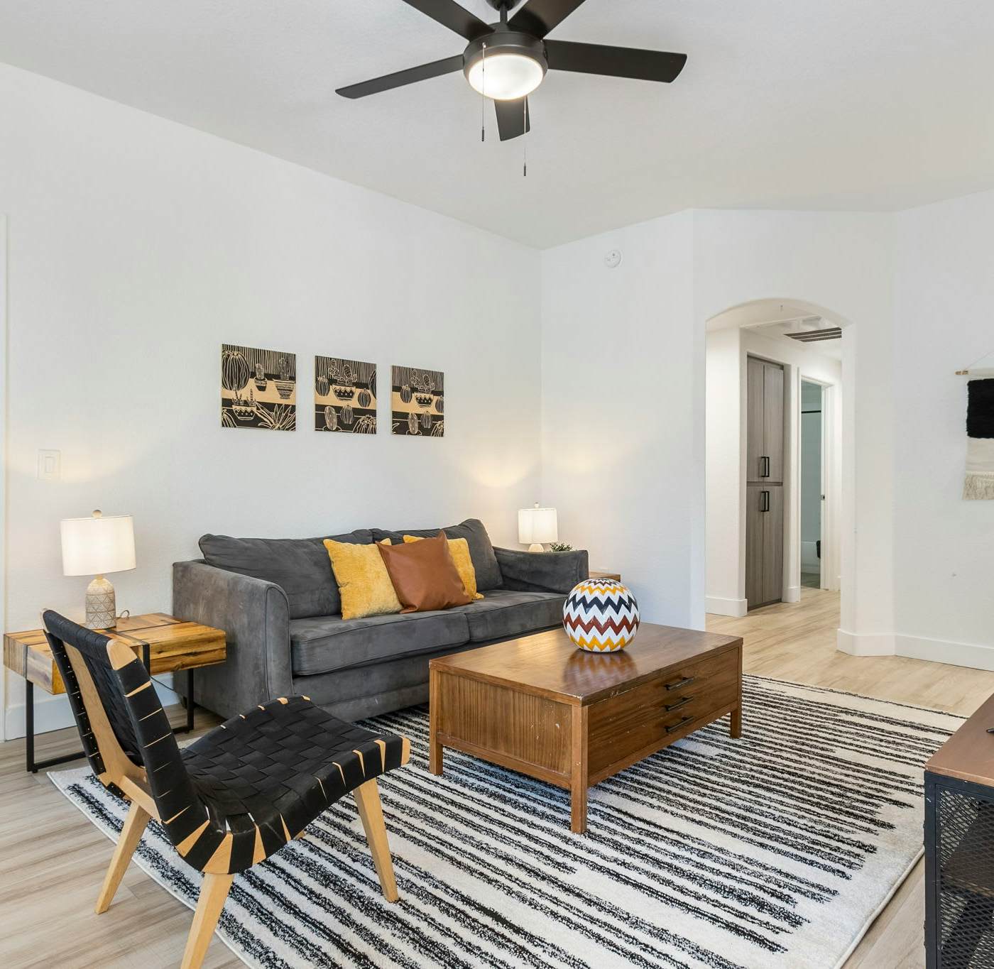 4BR TWO CozySuites at Kierland Commons with pool