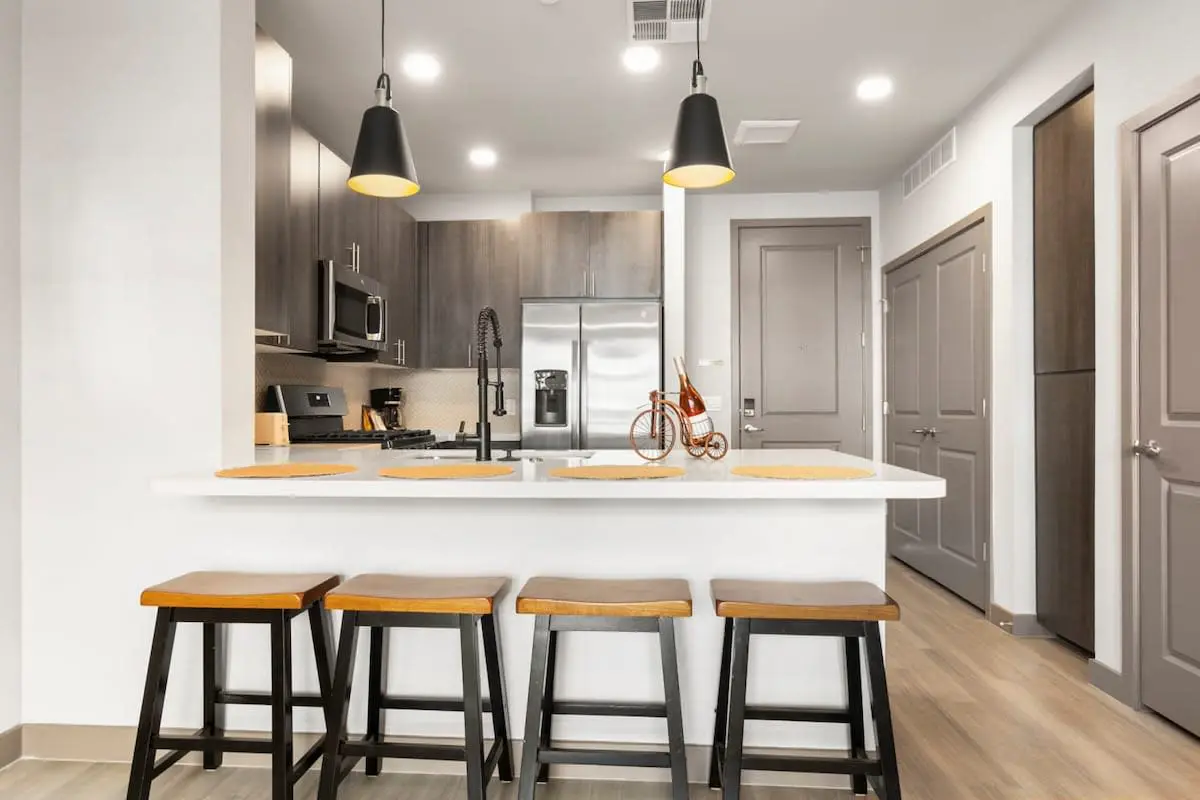 CozySuites PHX RORO Pets, Gym, Pool! 1BR