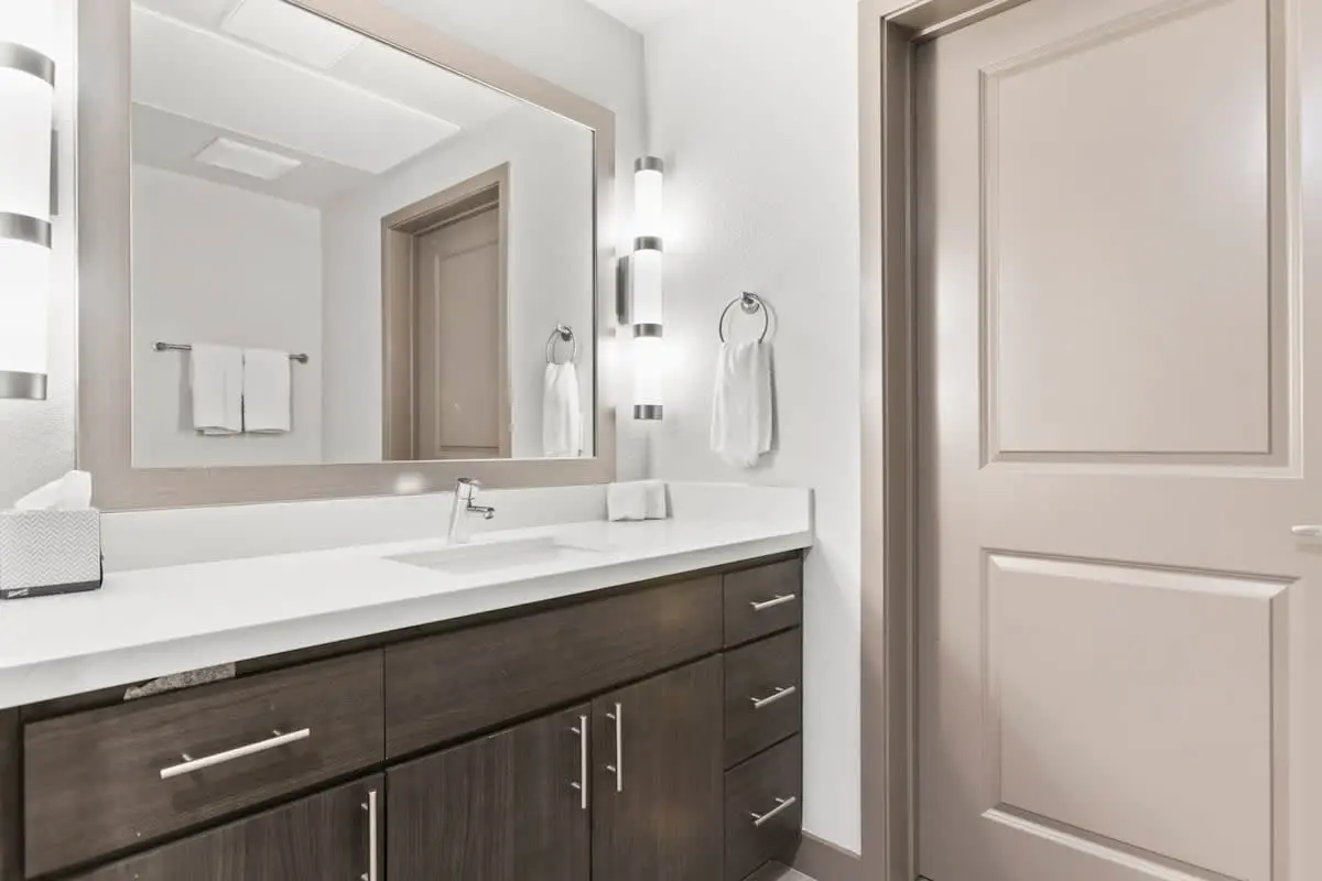 CozySuites PHX RORO Pets, Gym, Pool! 1BR