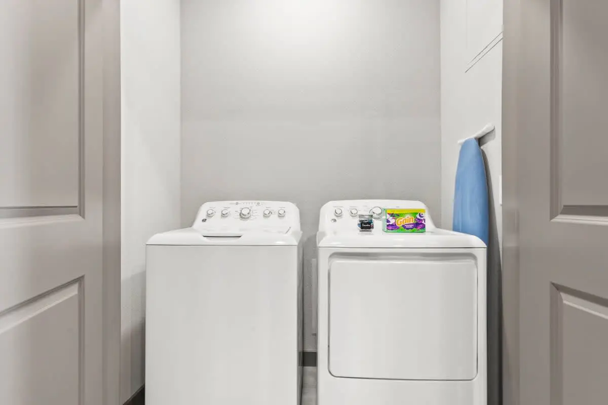 CozySuites PHX RORO Pets, Gym, Pool! 1BR