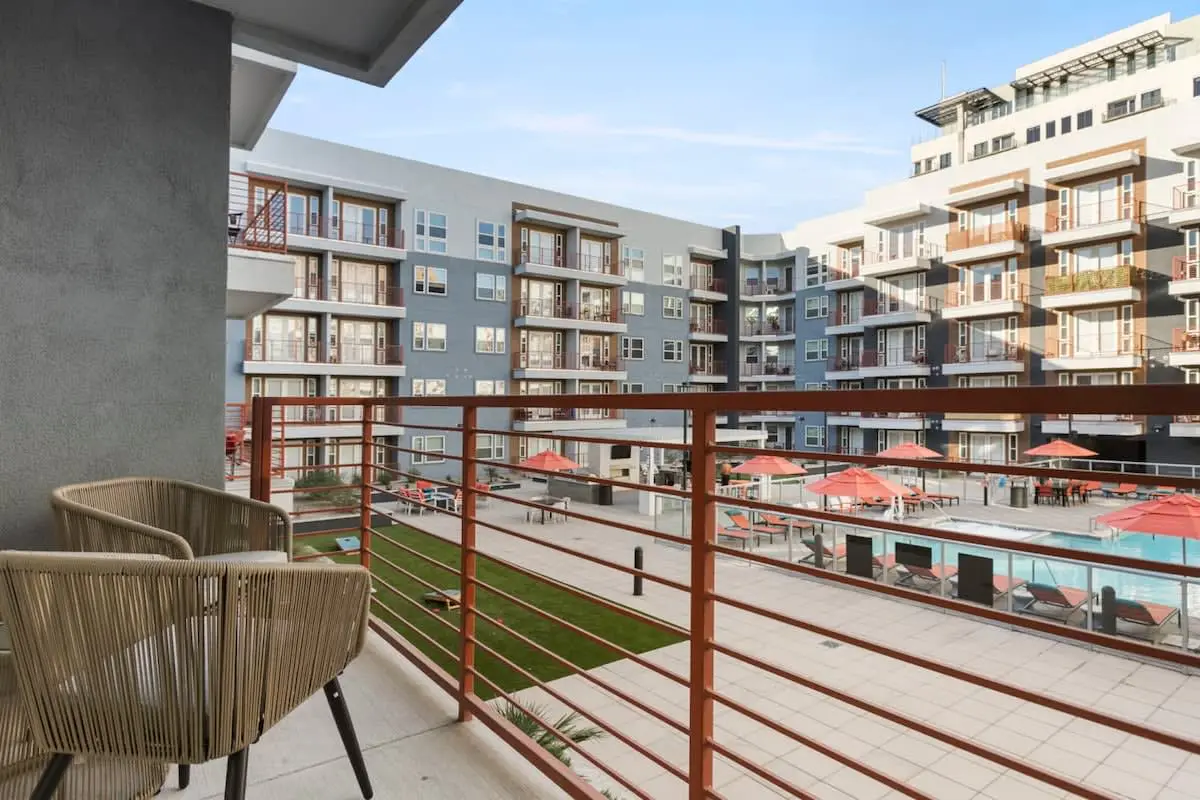 CozySuites PHX RORO Pets, Gym, Pool! 1BR
