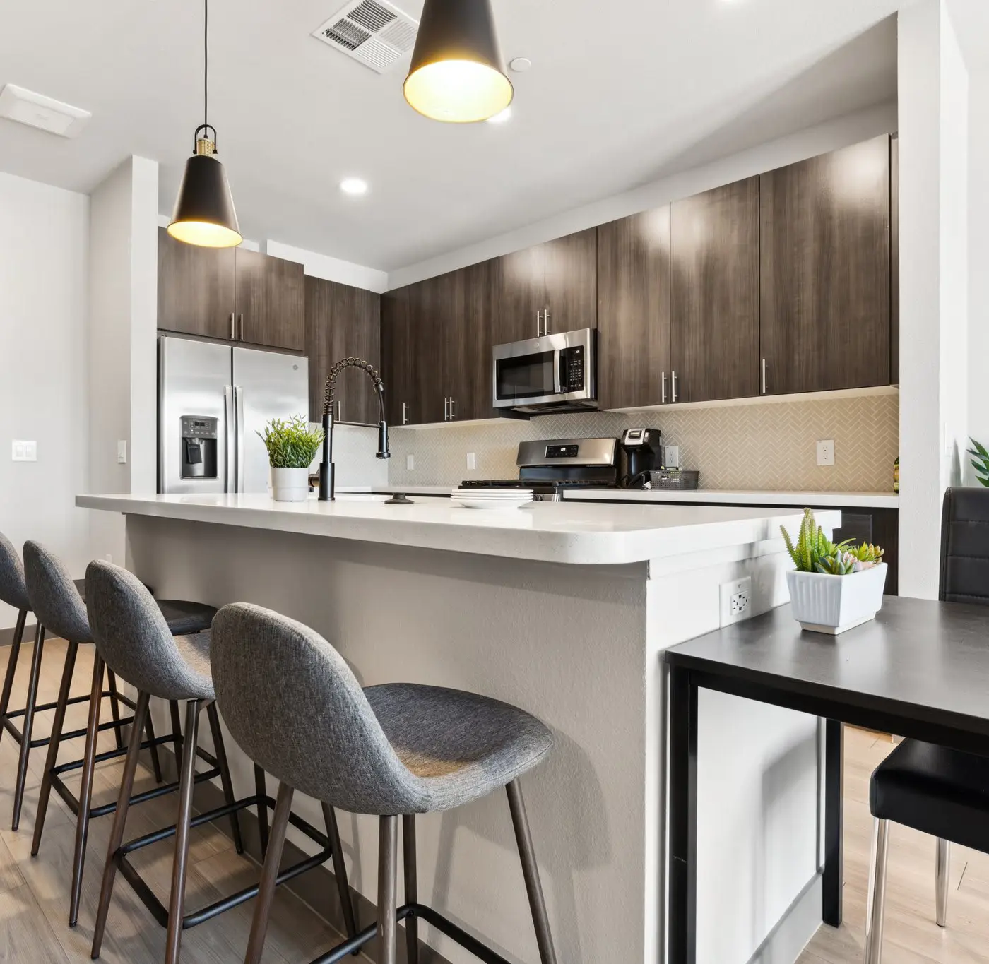 CozySuites PHX RORO Pool, Pets, Gym! 1BR