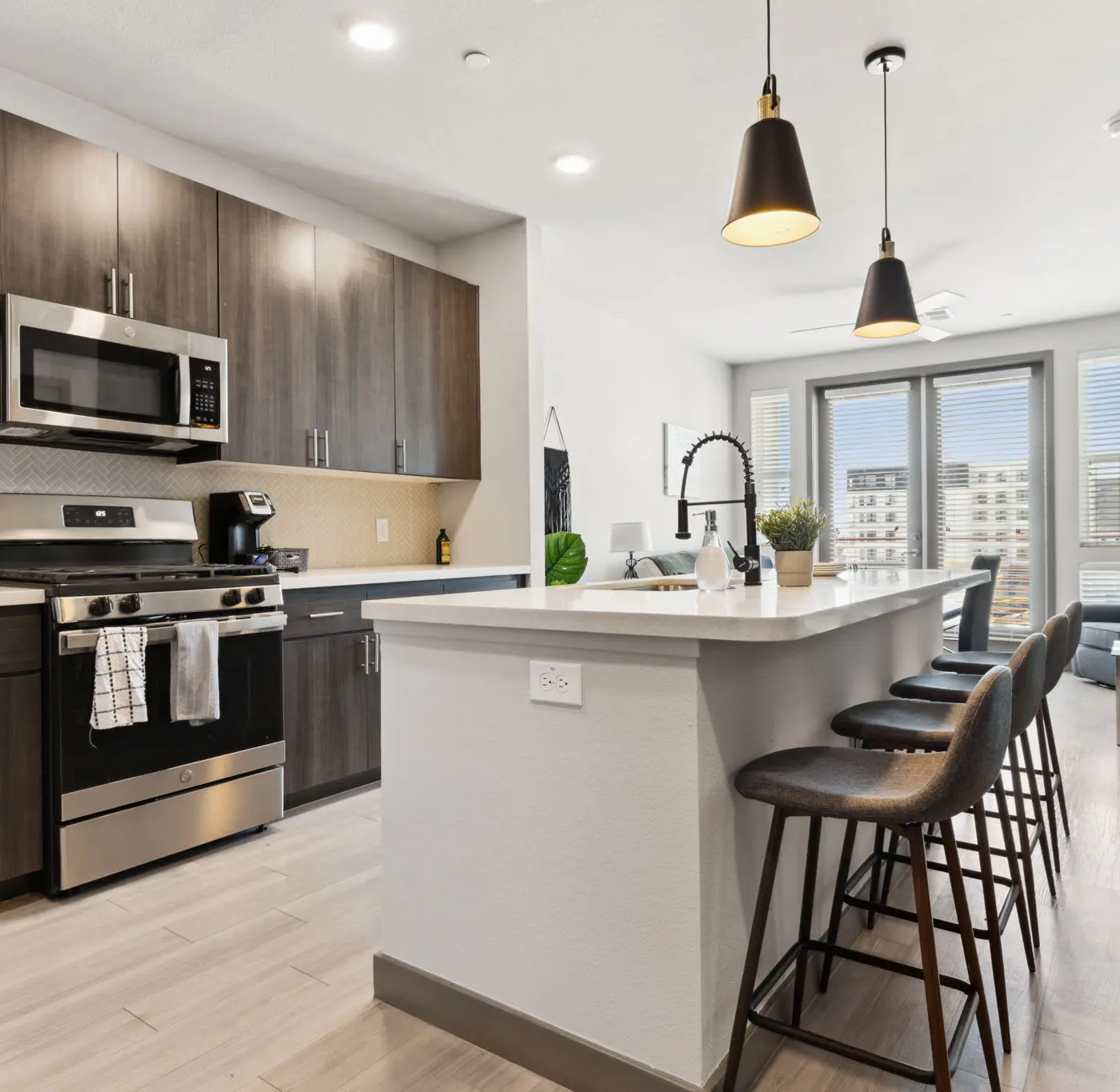 CozySuites PHX RORO Pool, Pets, Gym! 1BR
