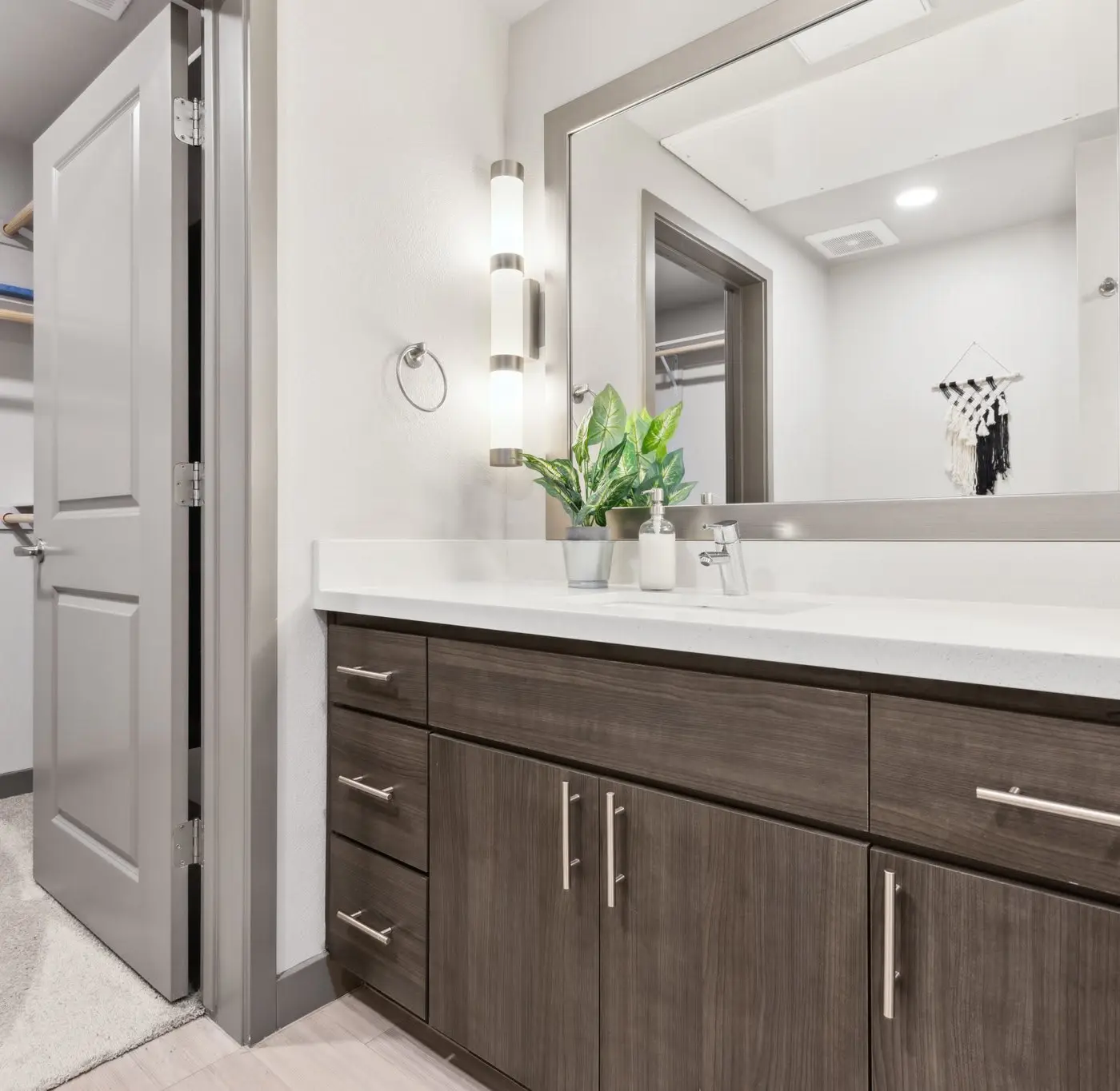 CozySuites PHX RORO Pool, Pets, Gym! 1BR