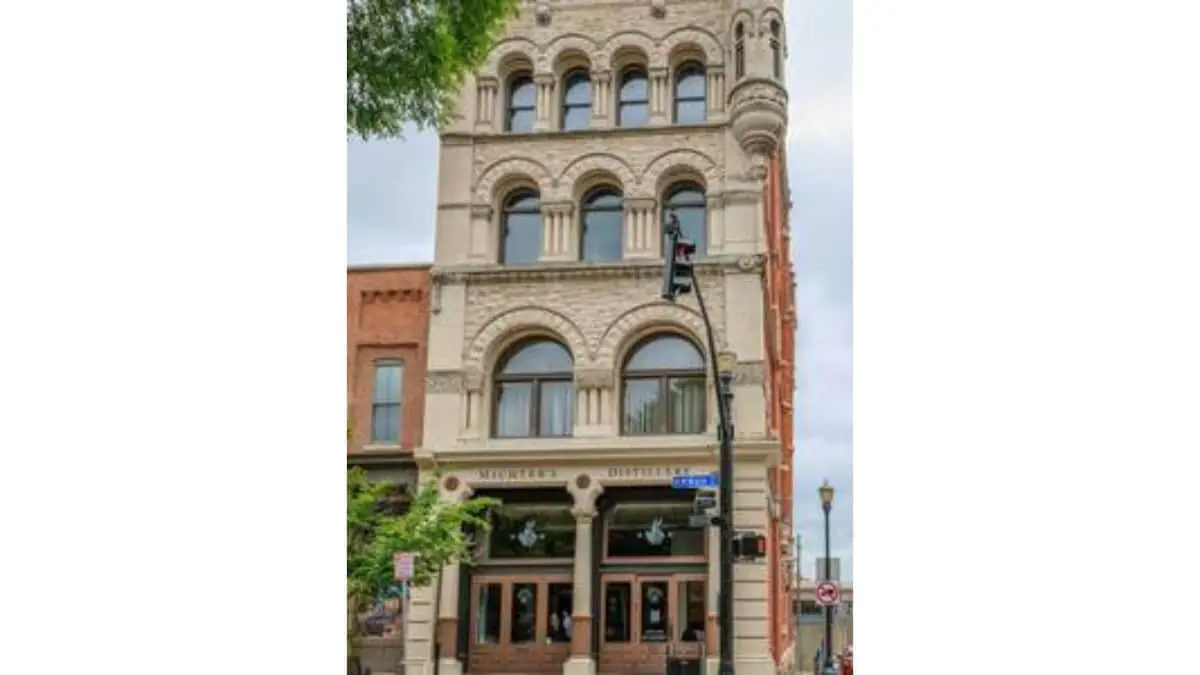 Stunning Nulu 1BR CozySuites