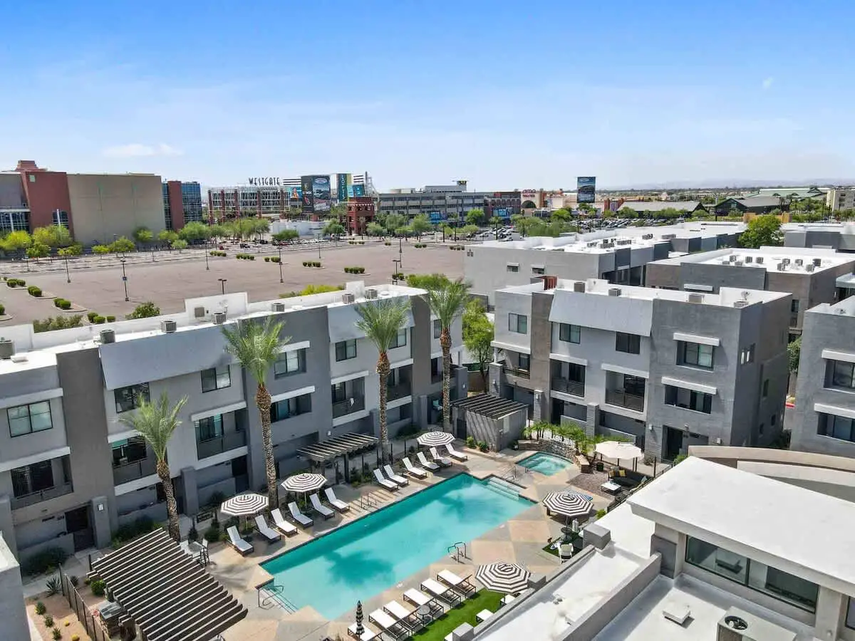 CozySuites Glendale  - Westgate 2Br2Ba