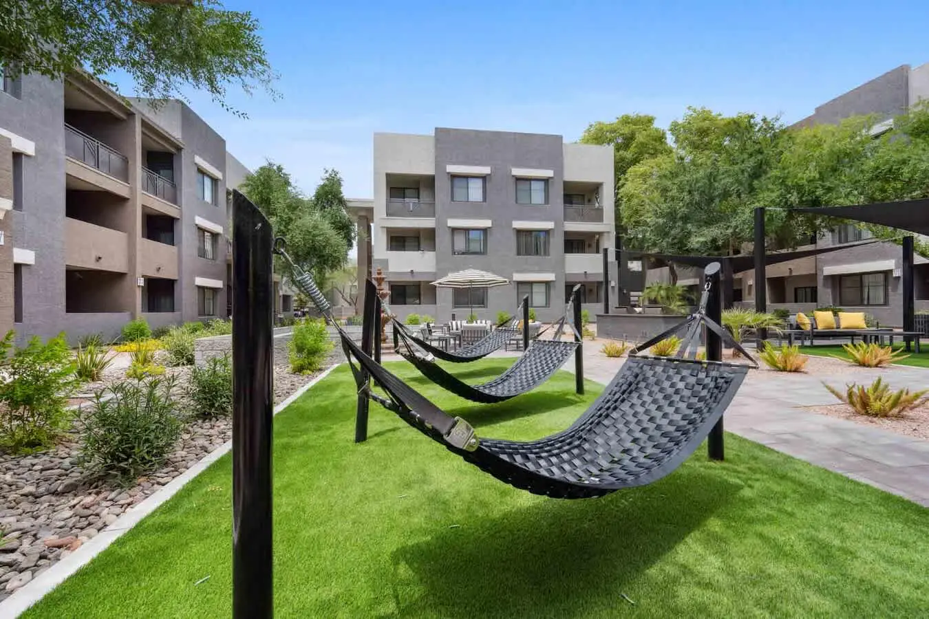 CozySuites Glendale  - Westgate 2Br2Ba