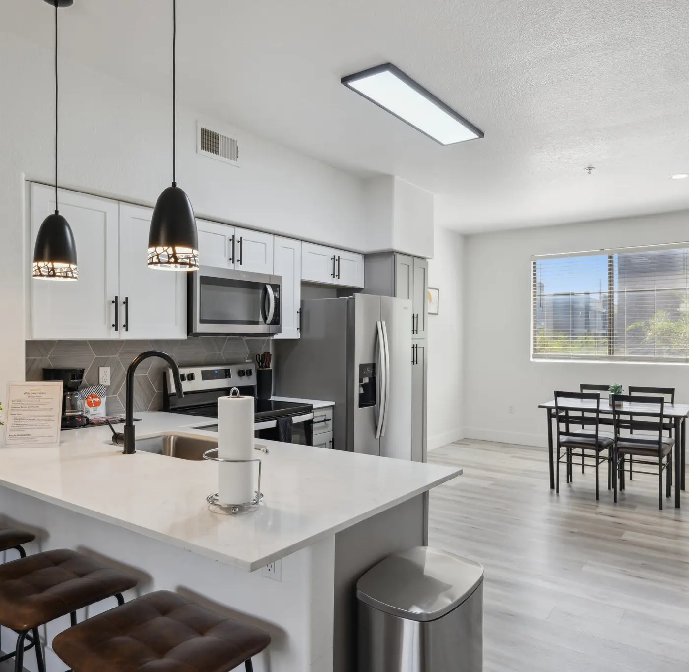 CozySuites Glendale  - Westgate 2Br2Ba