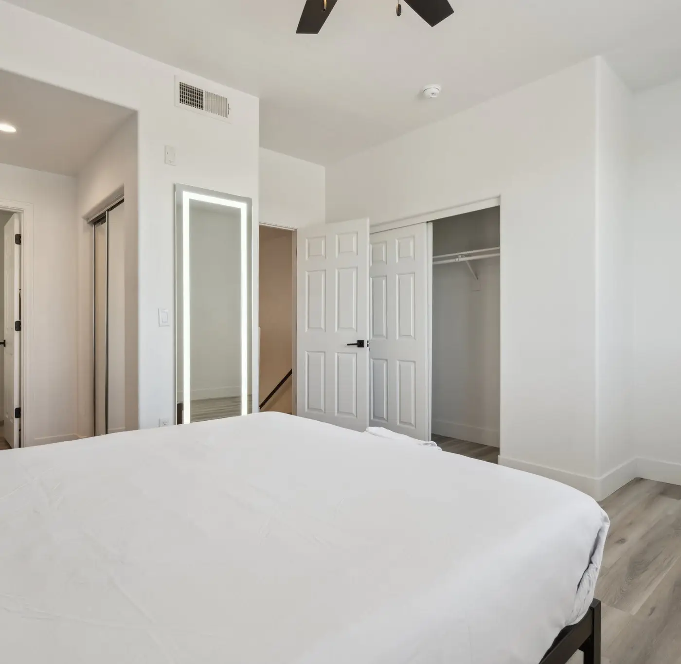 CozySuites Glendale  - Westgate 2Br2Ba