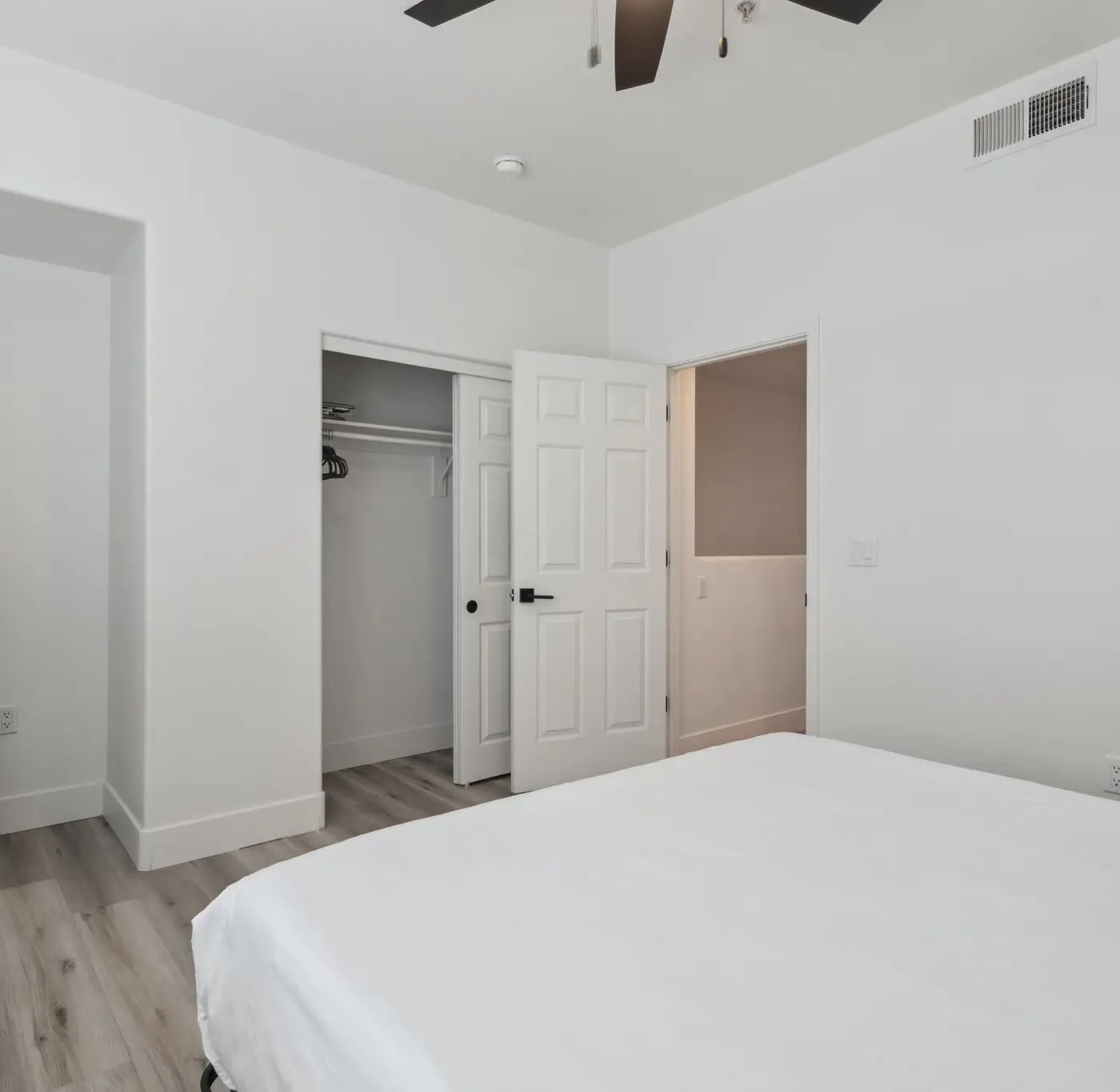 CozySuites Glendale  - Westgate 2Br2Ba
