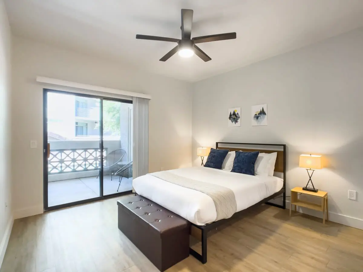 CozySuites 2BR/2BA at Kierland Commons