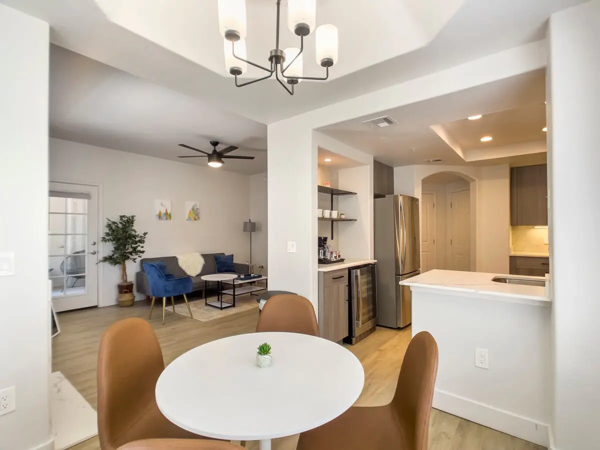 CozySuites 2BR/2BA at Kierland Commons