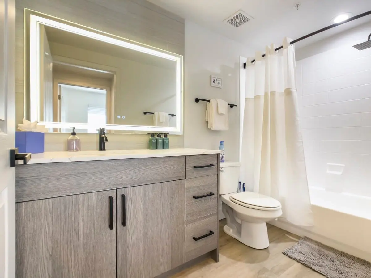 CozySuites 2BR/2BA at Kierland Commons
